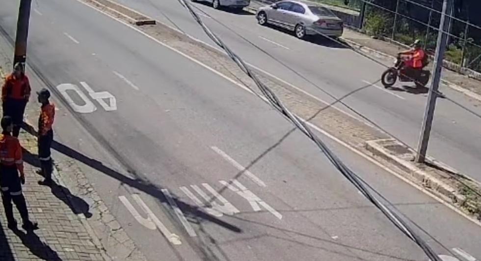 Moto em alta velocidade causa acidente e fere dois na manhã de sábado em João Monlevade