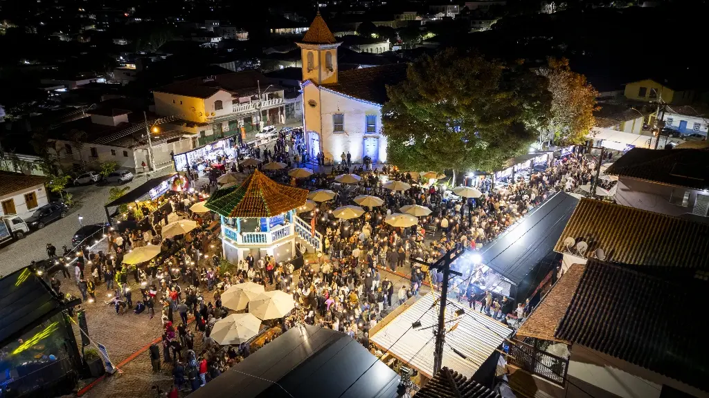 Pastel de angu, queijos artesanais e cozinha ao vivo: Festival Fartura chega a Conceição do Mato Dentro nesta sexta com entrada gratuita