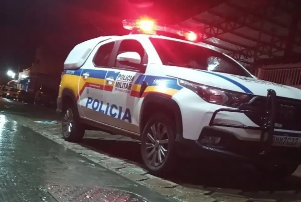 PM prende homem furtando cabos de cobre no Centro de Itabira de madrugada