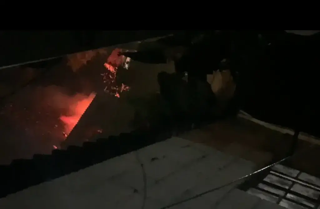 Vídeo - Incêndio destrói quarto de residência no bairro Eldorado em Itabira