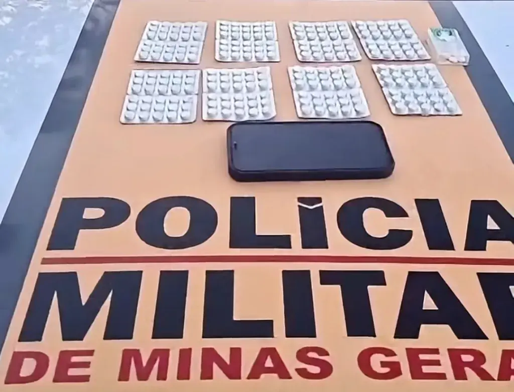 Motorista de caminhão é preso com 247 comprimidos de Rebite na MG-129 em Itabira
