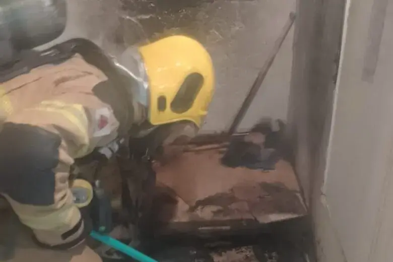Princípio de incêndio em loja de roupas na Praça Doutor Nico Rosa mobiliza Bombeiros em Itabira