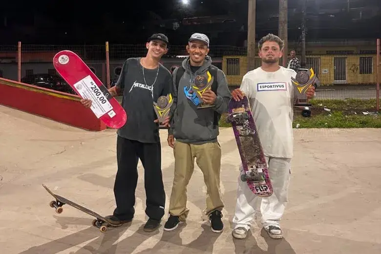 Três skatistas de Itabira conquistam pódio em campeonato regional
