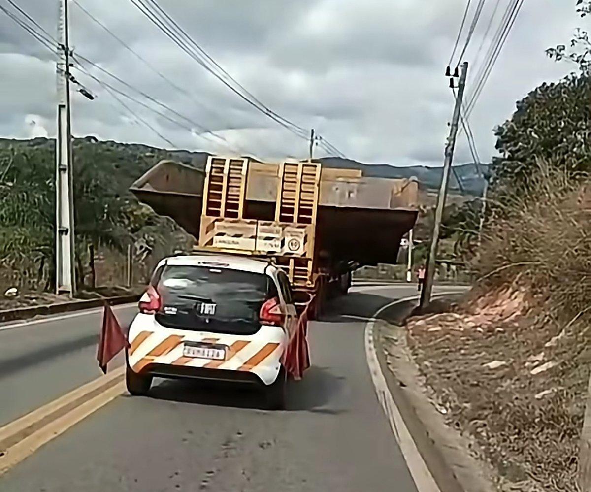 Transporte de báscula provoca lentidão no entorno de Itabira