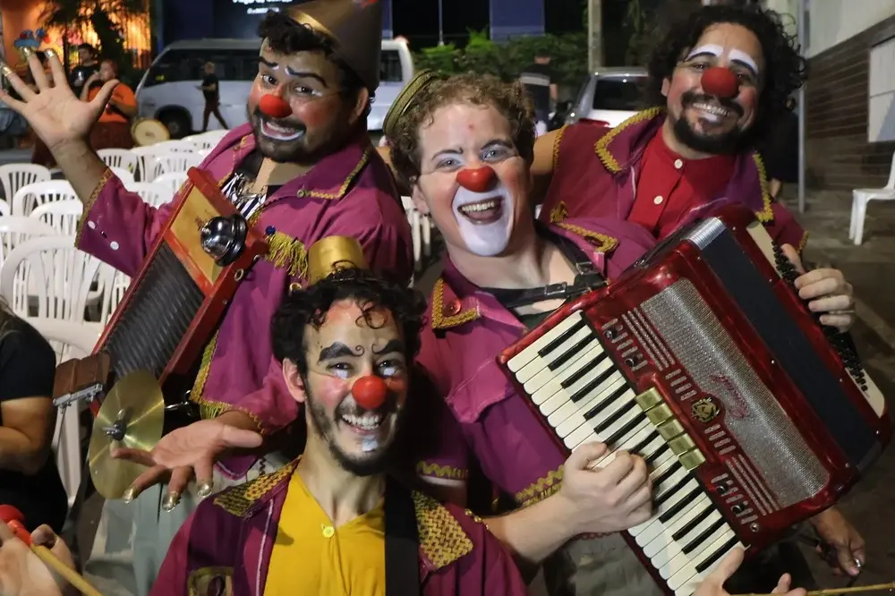 Mostra de Teatro de Rua leva atrações gratuitas a espaços de Itabira